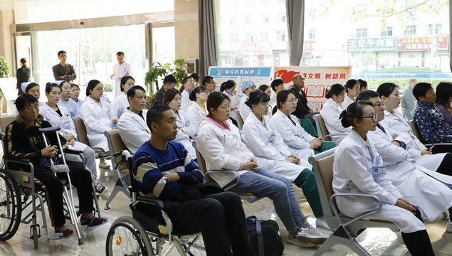 中医微创可视针刀镜【中原地区临床应用】新闻发布会在我院顺利召开