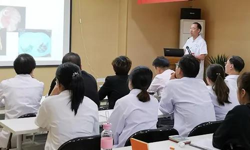 我院举办京广豫三甲医院专家痛风、类风湿疑难病例学术交流会议 我院举办京广豫三甲医院专家痛风、类风湿疑难病例学术交流会议