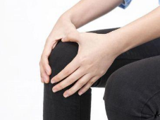 膝盖风湿的症状都有哪些方面呢